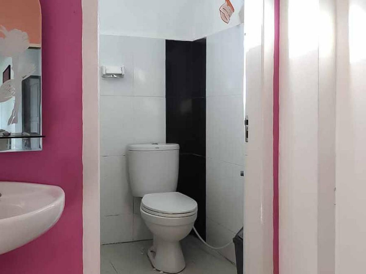 Hotel Ananda Syariah Redpartner Bukittinggi Exteriör bild